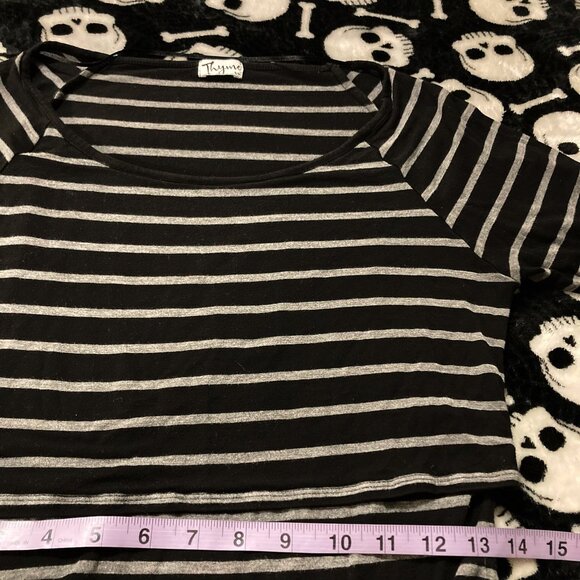 THYME Grey and black striped nursing top ~ Goth emo XS SMALL maternity shirt - Picture 10 of 15